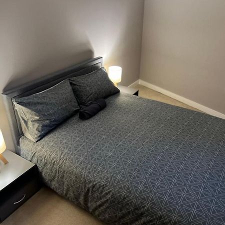 Modern Room Homestay In Apartment With Private Bathroom Croydon Dış mekan fotoğraf