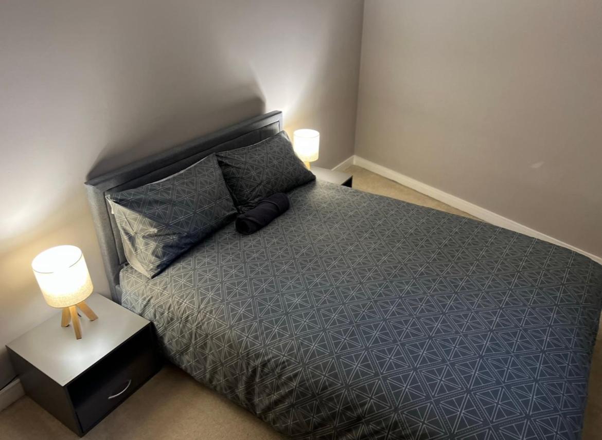 Modern Room Homestay In Apartment With Private Bathroom Croydon Dış mekan fotoğraf